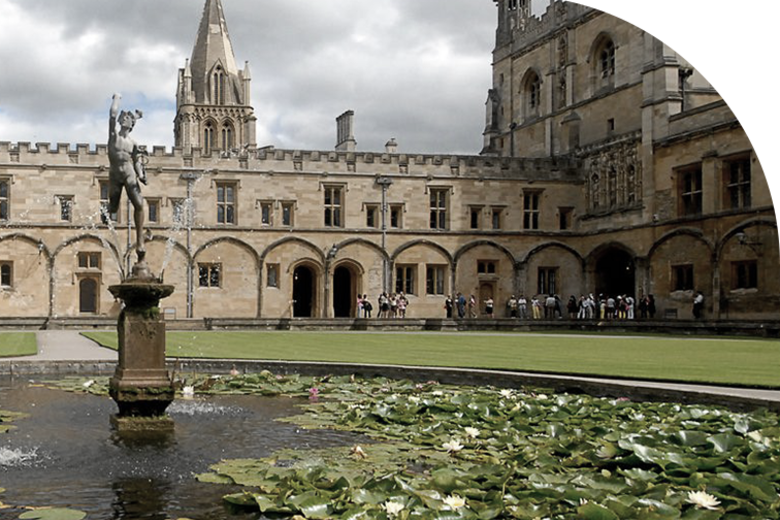 A fountain in the middle of Christ Church's main quad
