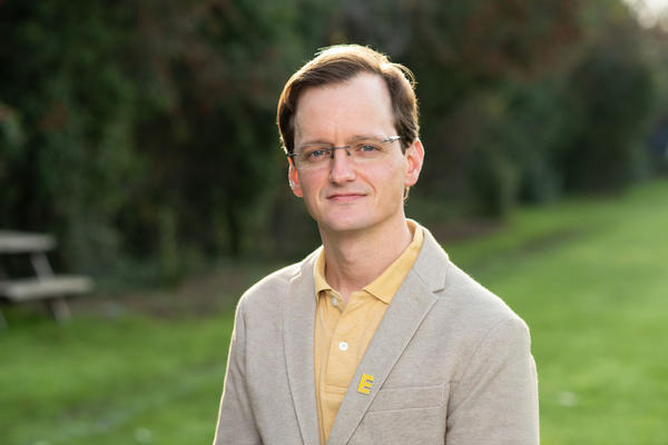 Rob Salguero-Gómez