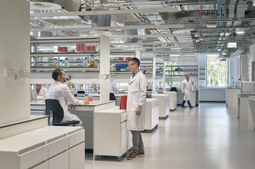 Inside a state of the art research lab at the life and mind building c nbbj ty cole inside a state of the art research lab at the life and mind building c nbbj ty cole
